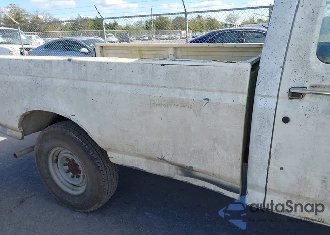 1FTHF36M2PNA42955: 43336403