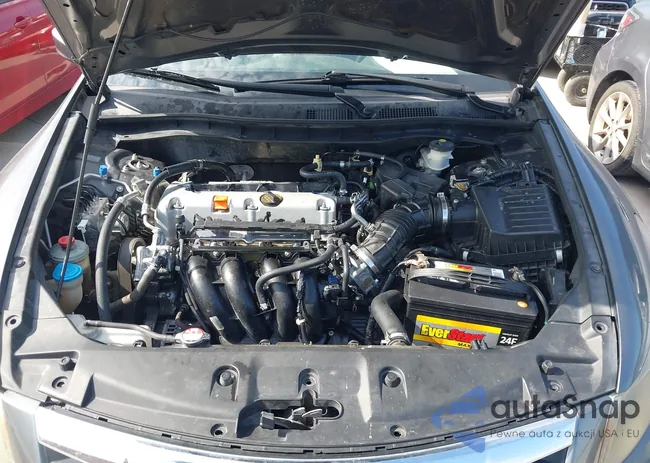 1HGCP2F37CA133943: 43337968