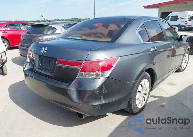 1HGCP2F37CA133943: 43337968