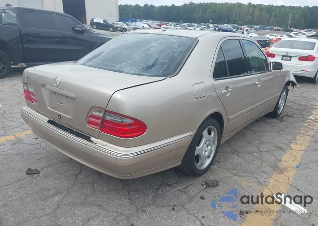 WDBJF70J41X057815: 43338222