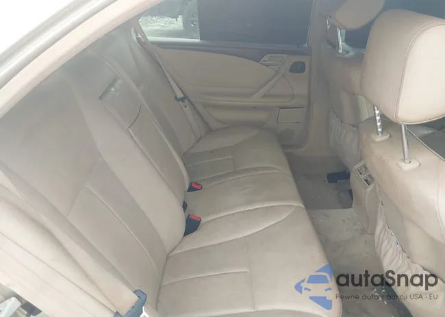 WDBJF70J41X057815: 43338222