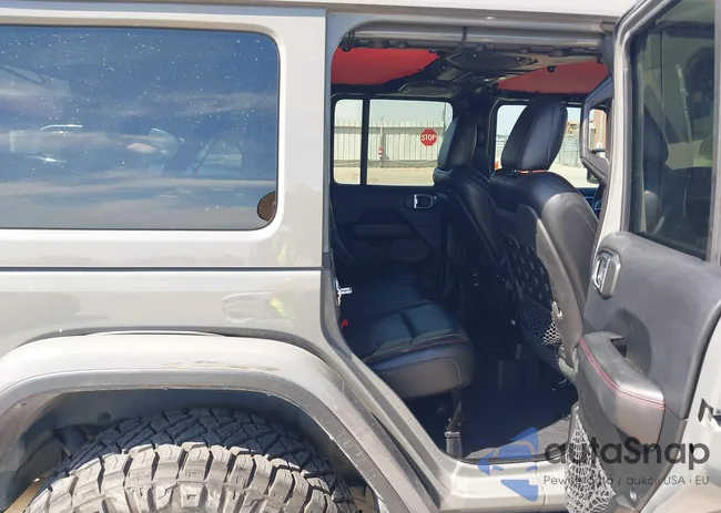 1C4HJXFG4JW266102: 43337379