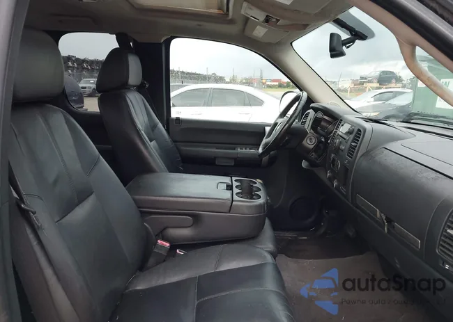 1GCEC19J68Z327329: 43337399