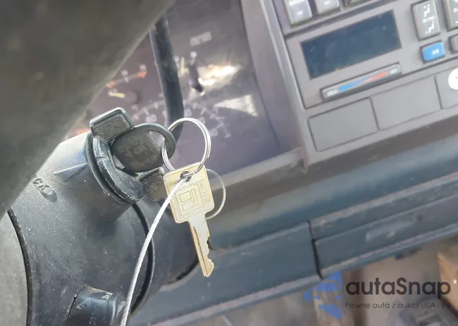 1GCFK24K0RZ263982: 43337600