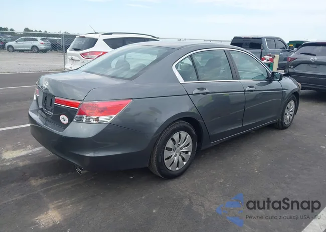 1HGCP2F32CA160600: 43338757