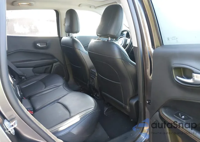 3C4NJDCB3KT842909: 43338860