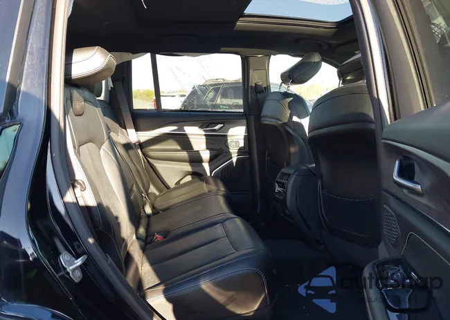 1C4RJHDG6PC613839: 43338927