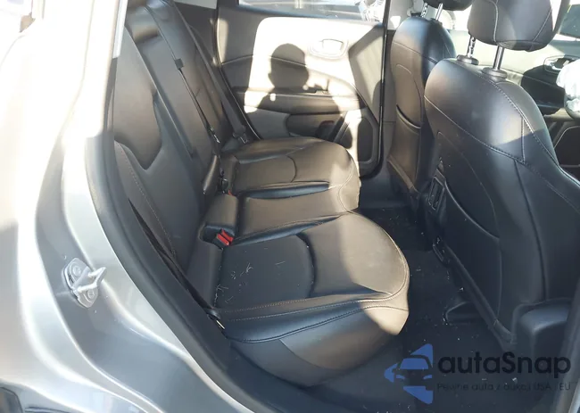 3C4NJDCB3LT228069: 43339011