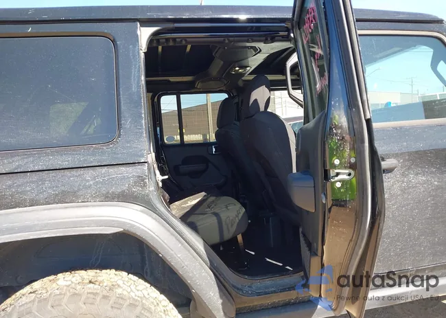 1C4HJXDG6PW520761: 43339201