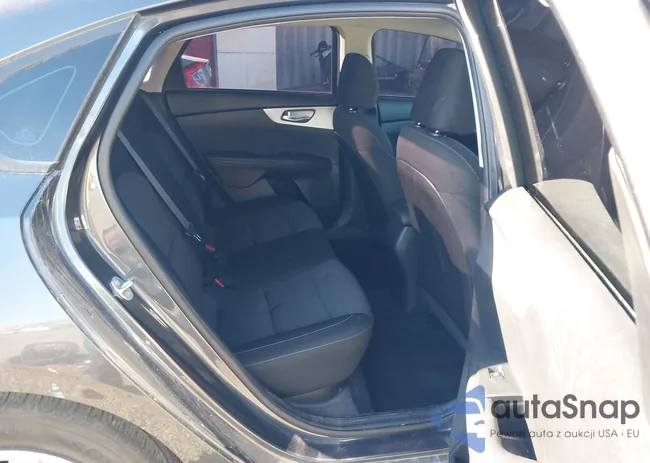 3KPF24AD7PE609231: 43338383