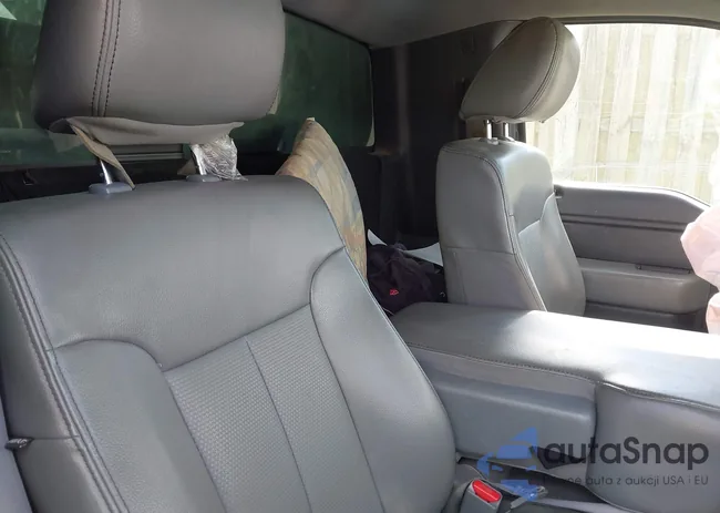 1FTMF1CM8CFB21879: 43338573