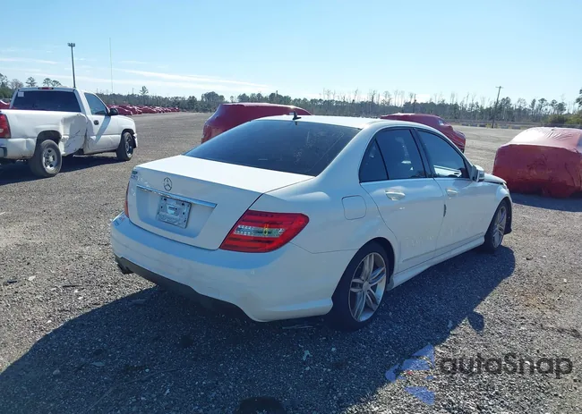 WDDGF4HB0DA770800: 43338588