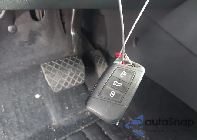 3VVAX7B2XNM051406: 43340751