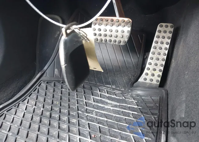 W1N0G8EB1LF806945: 43340848