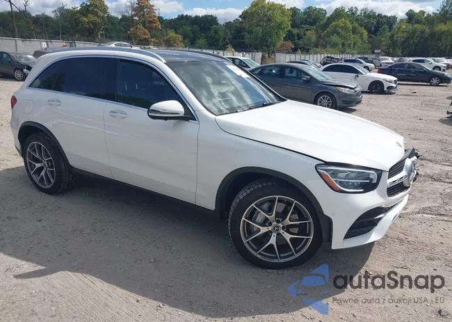 W1N0G8EB1LF806945: 43340848