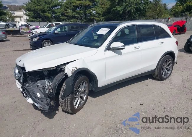 W1N0G8EB1LF806945: 43340848