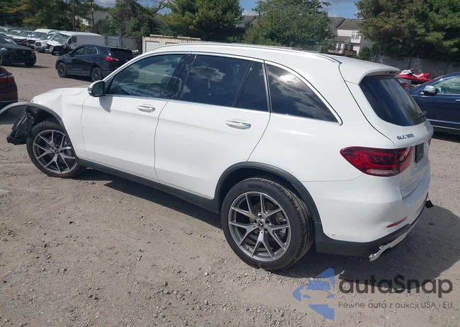 W1N0G8EB1LF806945: 43340848