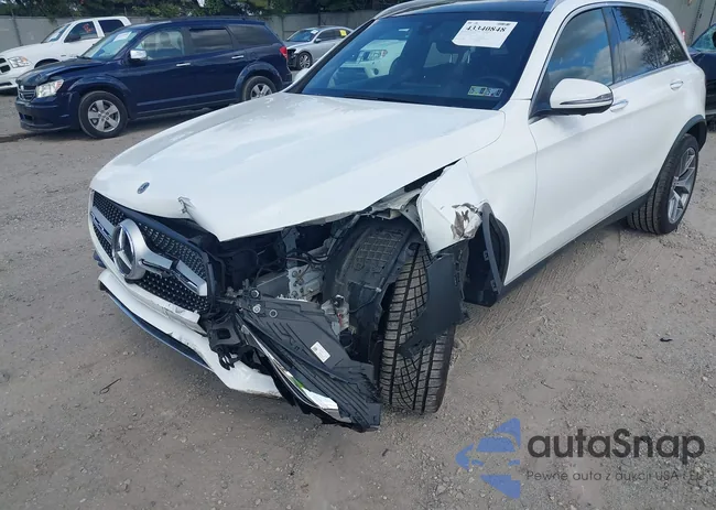 W1N0G8EB1LF806945: 43340848