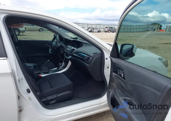 1HGCR2F56EA176118: 43340918