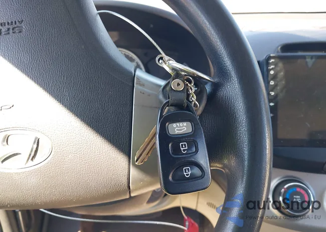 KMHTU4AD4AU107122: 43340950