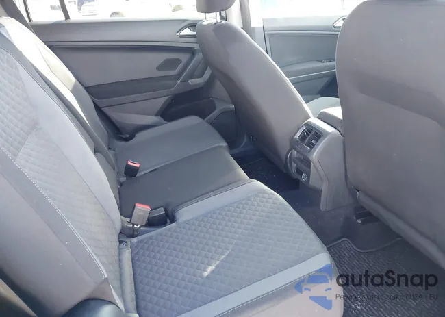 3VV0B7AX9JM109992: 43340977