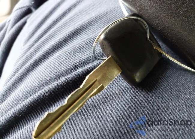 3N1AB61E68L667636: 43341256