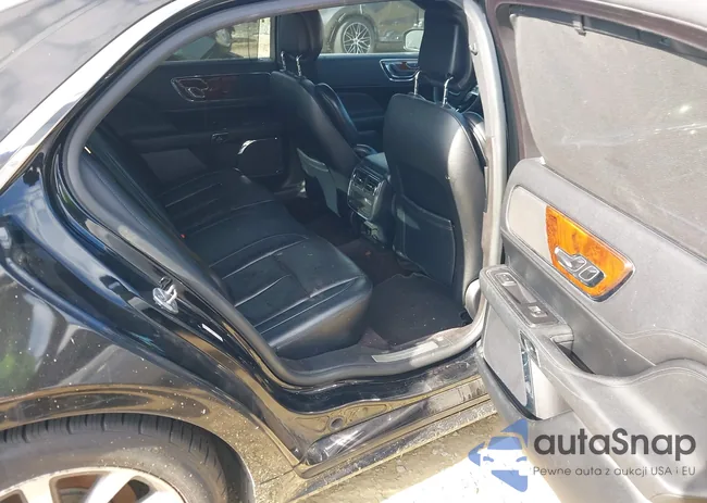 1LN6L9HKXH5624121: 43340657