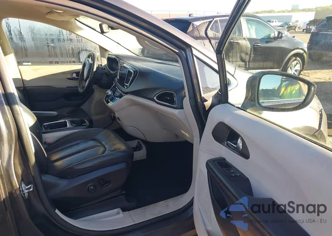 2C4RC1EGXLR126497: 43340679