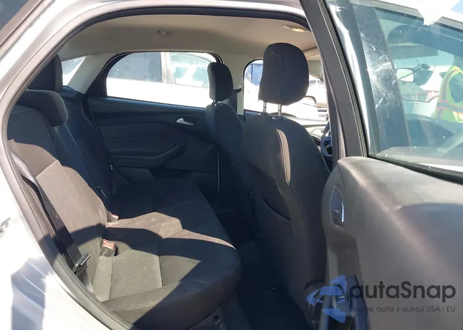 1FADP3F29JL273306: 43341747