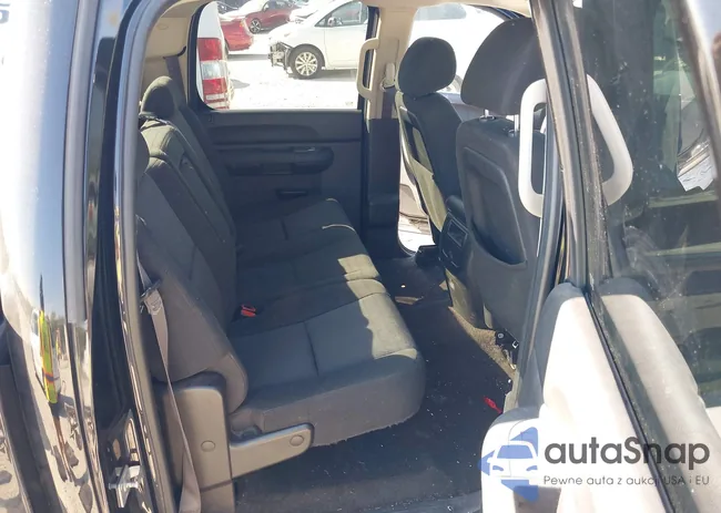 1GCPKSE30BF228913: 43341979