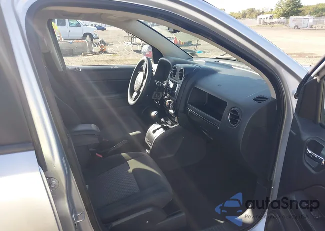 1C4NJDBB0CD621065: 43342091