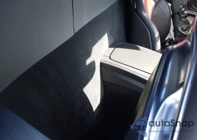 WDDYK7HA6JA014165: 43342099