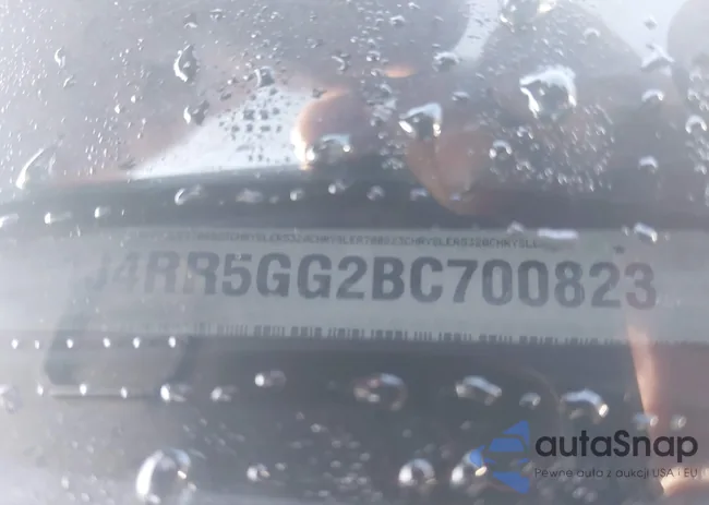 1J4RR5GG2BC700823: 43341398