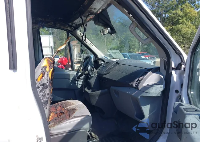 1FTYR2CMXGKB09793: 43343232