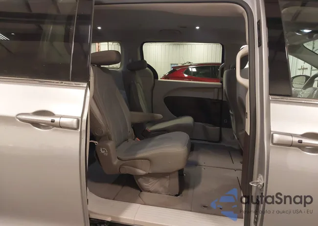 2C4RC1DG6HR502038: 43342303