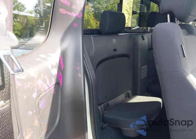 1N6ED1CM2SN634721: 43342323