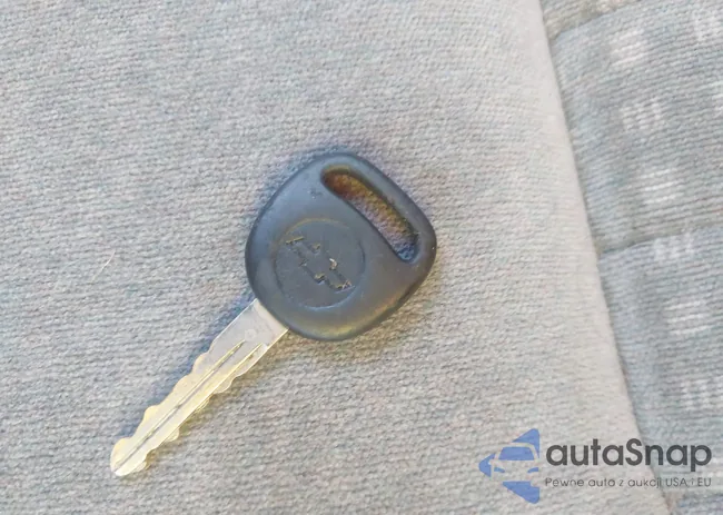 1GCCS19X6X8100354: 43342597