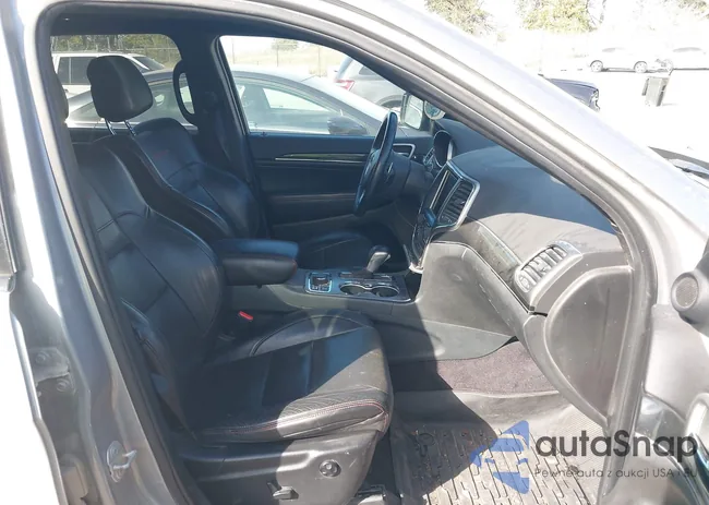 1C4RJFLG3JC390723: 43342603