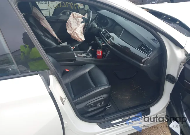 WBA5M4C51GD186866: 43342663