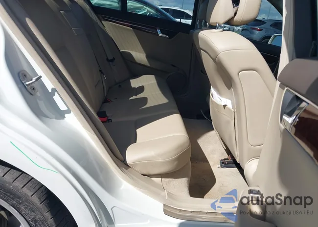 WDDGF5EB9BR149208: 43343859