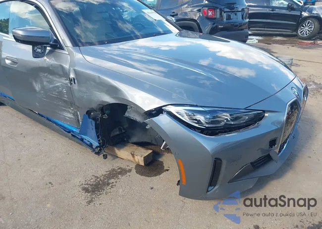 WBY43AW02PFR41512: 43343918