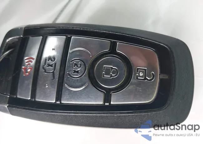 1FM5K8GC2NGC32835: 43344233