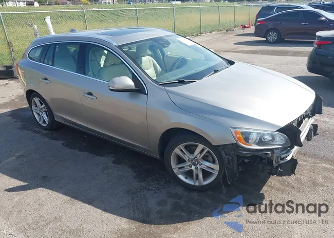 YV140MEC6F1194929: 43344691