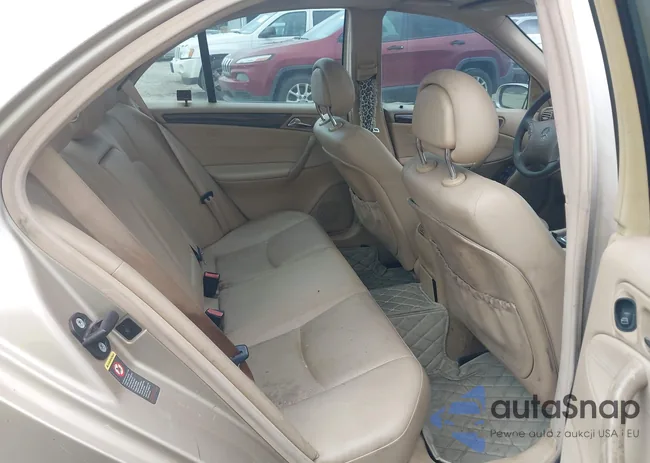 WDBRF61J13E009652: 43345035