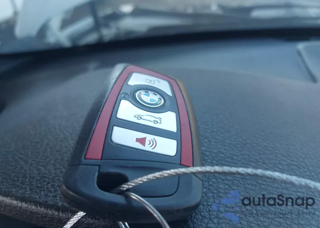 WBA8J1C38HK711292: 43345089