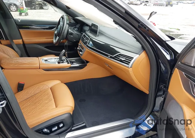 WBA7U2C02NCG91323: 43345090