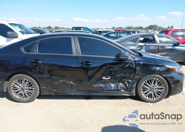 3KPF54AD9RE796112: 43345965