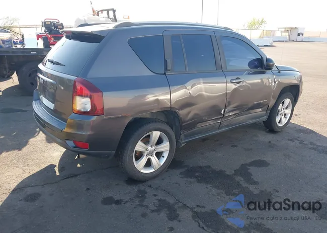 1C4NJDBB4FD282749: 43346192