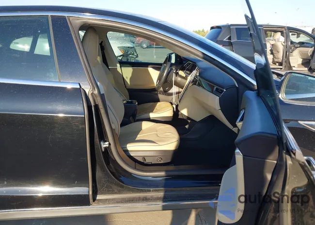 5YJSA1DP1DFP14021: 43345298