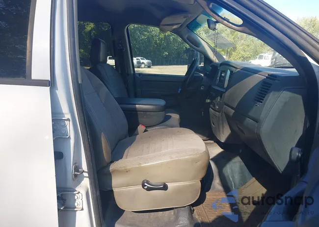 3D7KR28A98G199327: 43345578